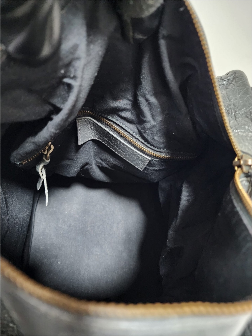 BALENCIAGA Agneau Classic Hardware Zip Traveler Backpack Grey - Picture 12 of 12
